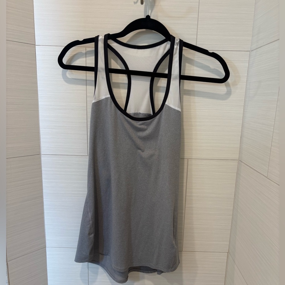 EUC size S Athleta Gray and white mesh tank top